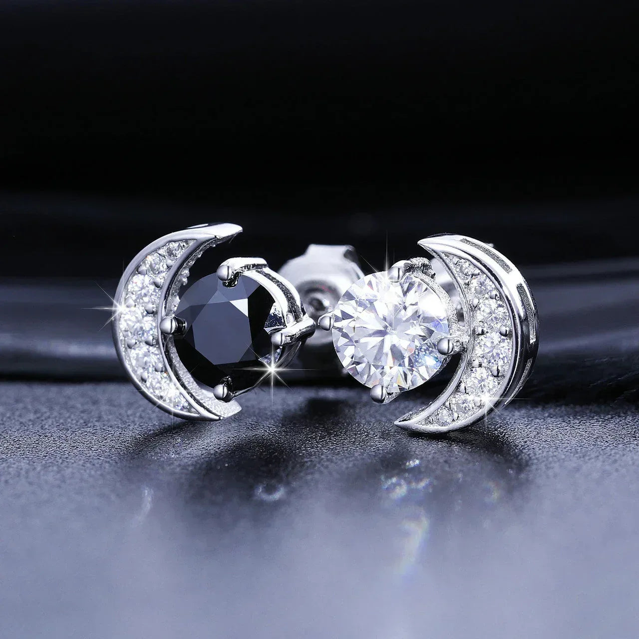 VVS Solid Sterling Silver Crescent Moon Stud Earrings - CaratixJewelry